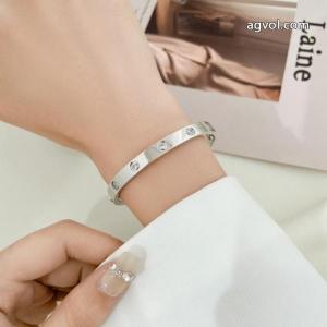     アクセサリー１８新作ユニセックス 最新2026 2026の爽やかなスタイル激安 ブランド 通販カルティエ.
