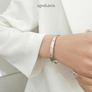     アクセサリー１８新作ユニセックス 最新2026 2026の爽やかなスタイル激安 ブランド 通販カルティエ.